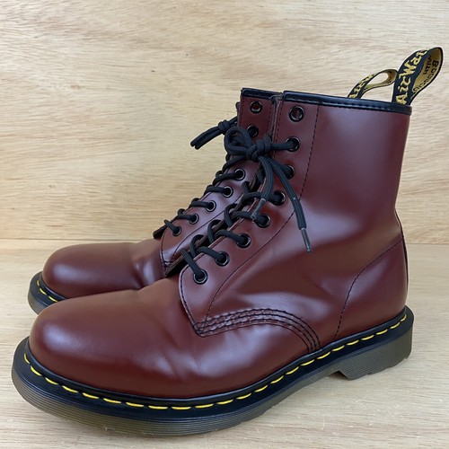 Dr. Martens Boots 11822 Eyelet Burgundy 