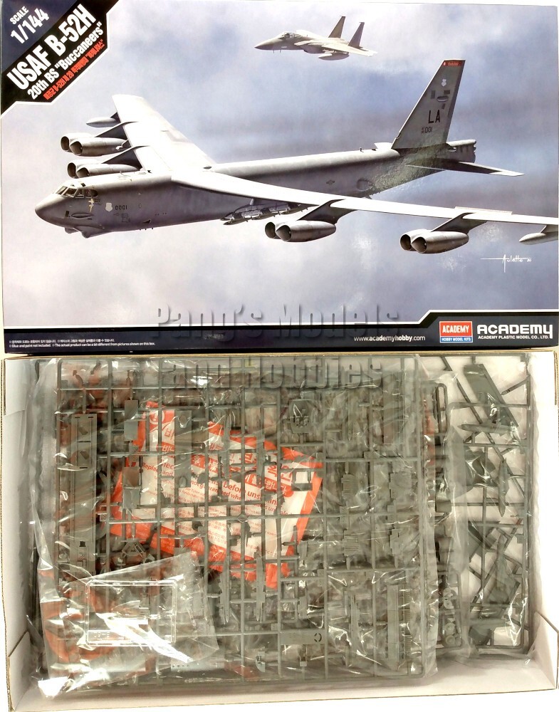 B-52 B-52H Stratofortress USAF 1/144 Scale Plastic Model Kit