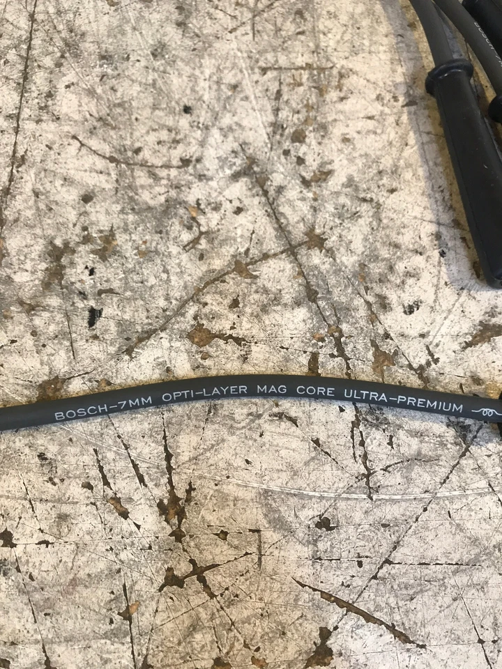 Juego de cables de bujías de silicona Bosch - #09309 - Se adapta a Fiat / Lancia y Yugo Foto 4 de 4