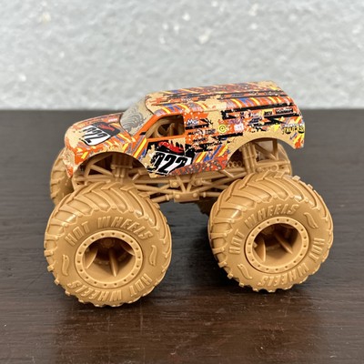 Hot Wheels Monster Truck Town Hauler 1:64 Diecast Mattel Collectible