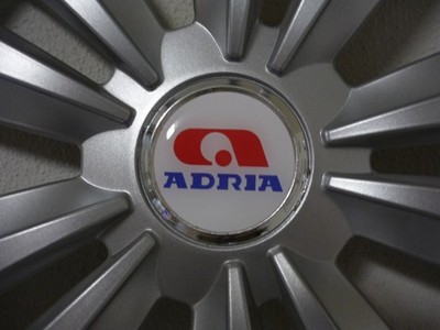 2x Adria 56mm Radkappen Aufkleber 3D Epoxy Felgen Logo Sticker Set