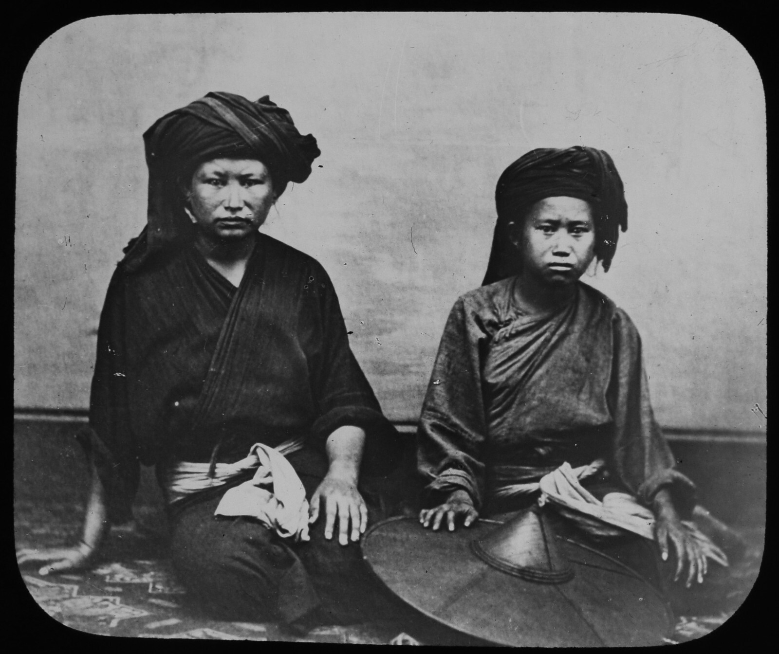 TWO SHAN WOMEN BURMA C1890 PHOTOGRAPH Magic Lantern Slide