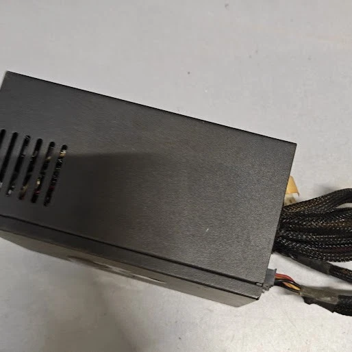 ATX Stromversorgung Einheit - Gebraucht, Nein Kabel, Aktiv Zustand - Bild 4 von 4