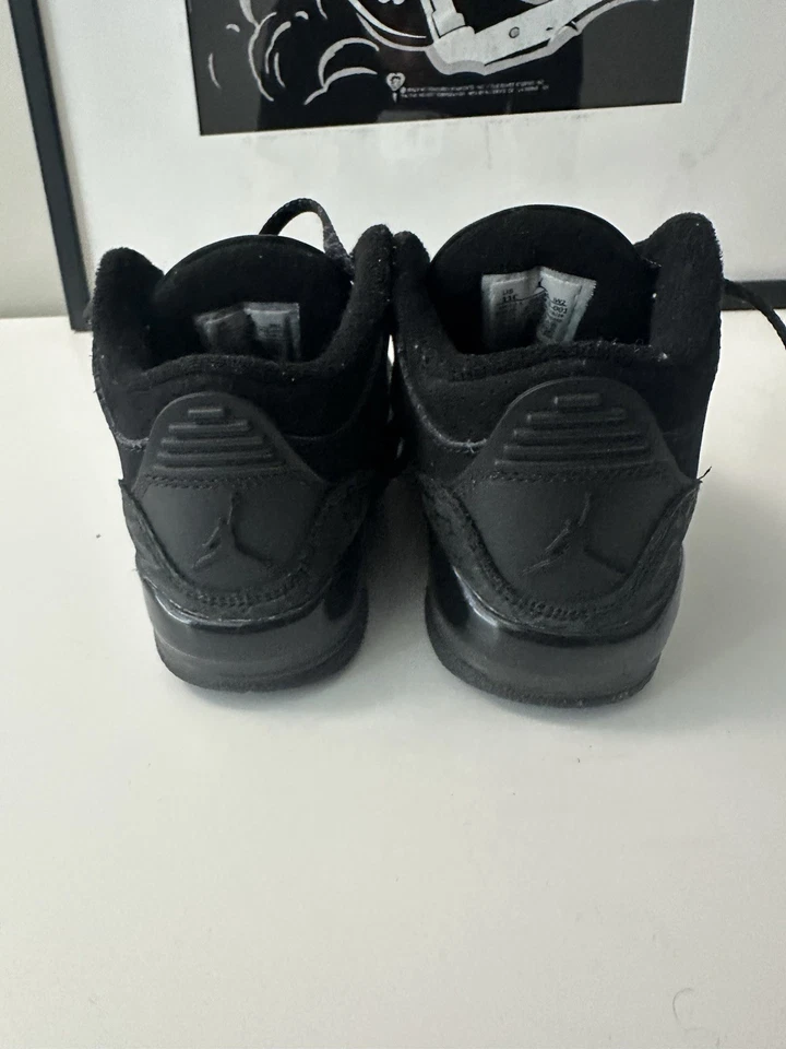 Tênis Nike Air Jordan 3 retrô preto gato DM0968-001 criança juvenil tamanho 11C - Imagem 3 de 4
