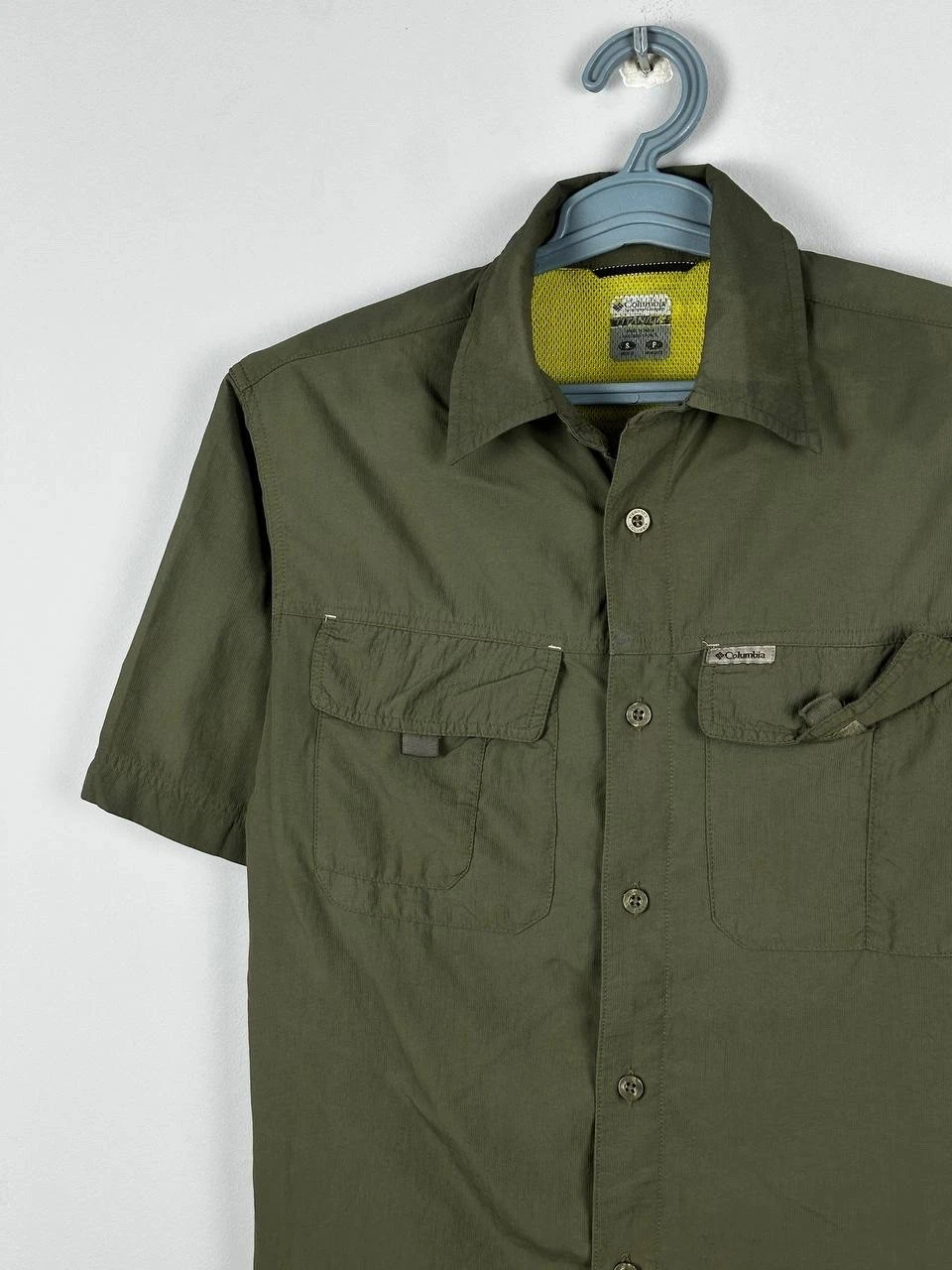 Columbia Titanium Green Omni Tech Multipocket Shirt Size S
Opens in a new window or tab