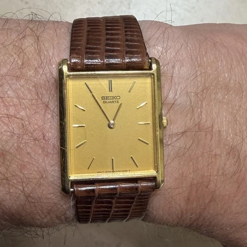 Vintage Seiko Quartz Watch Mens 24mm Gold Dial Gold Tone 5Y30-5069 New Battery