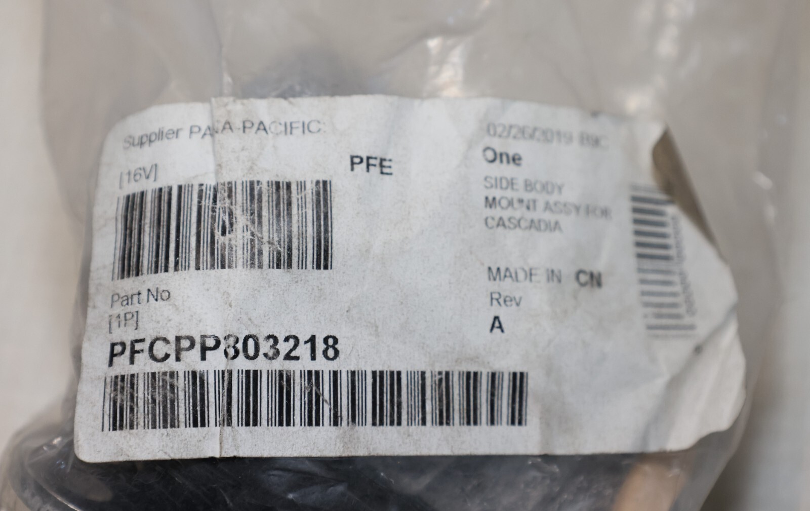 Pana-Pacific Side Body Mount Assembly for Cascadia Part # PFCPP803218 NEW