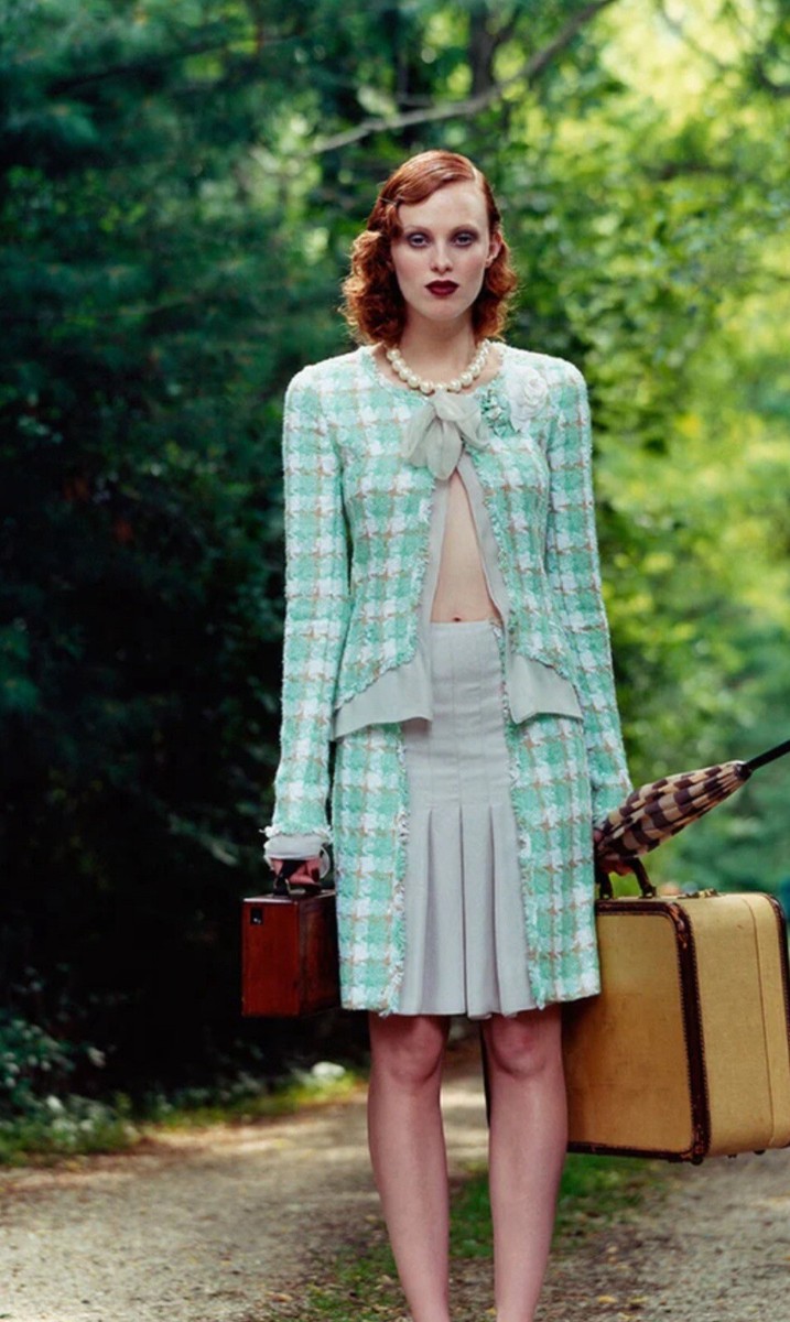 CHANEL* Iconic Anna Wintour 2004 Documented Boucle & Silk CHANEL* Iconic Anna Wintour 2004 Documented Boucle & Silk