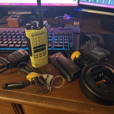 Motorola HT1250 UHF Two-Way Radio with Speaker Mic Fully Working Tested Used