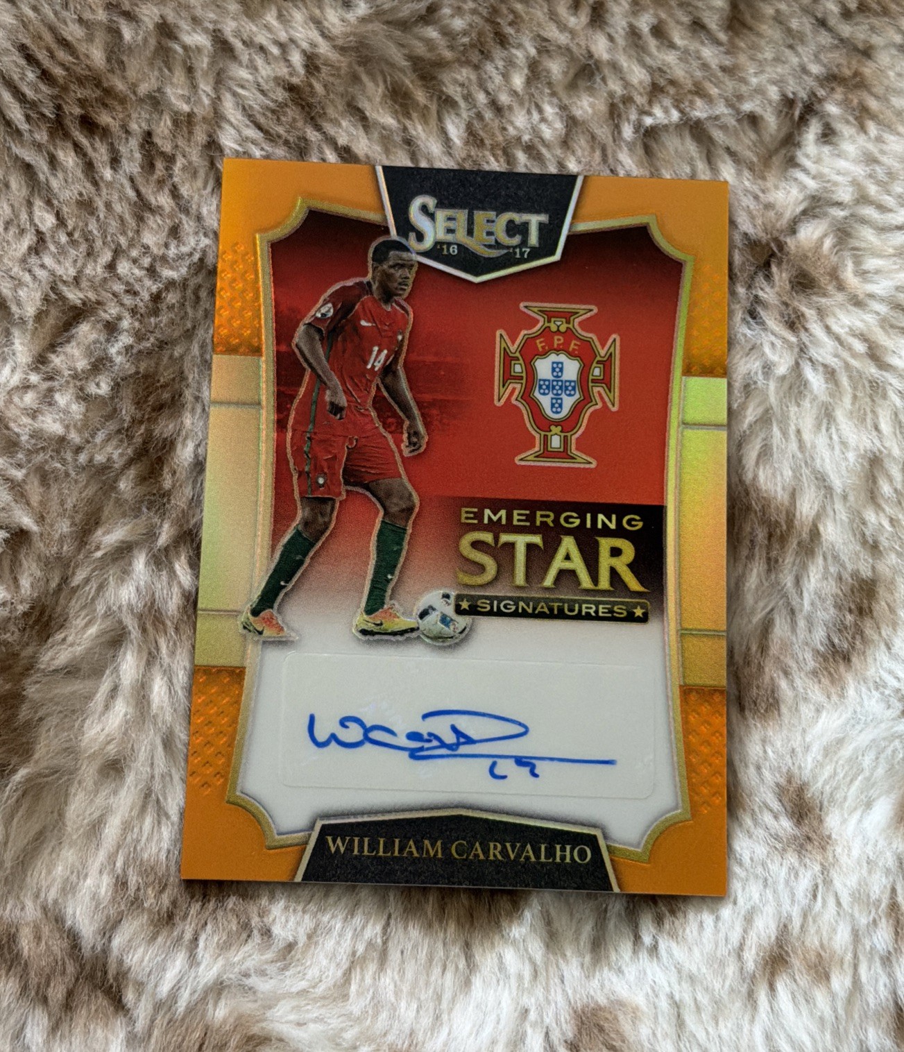 2016 Select William Carvalho Emerging Star Signatures Orange Auto /75 Portugal view 4