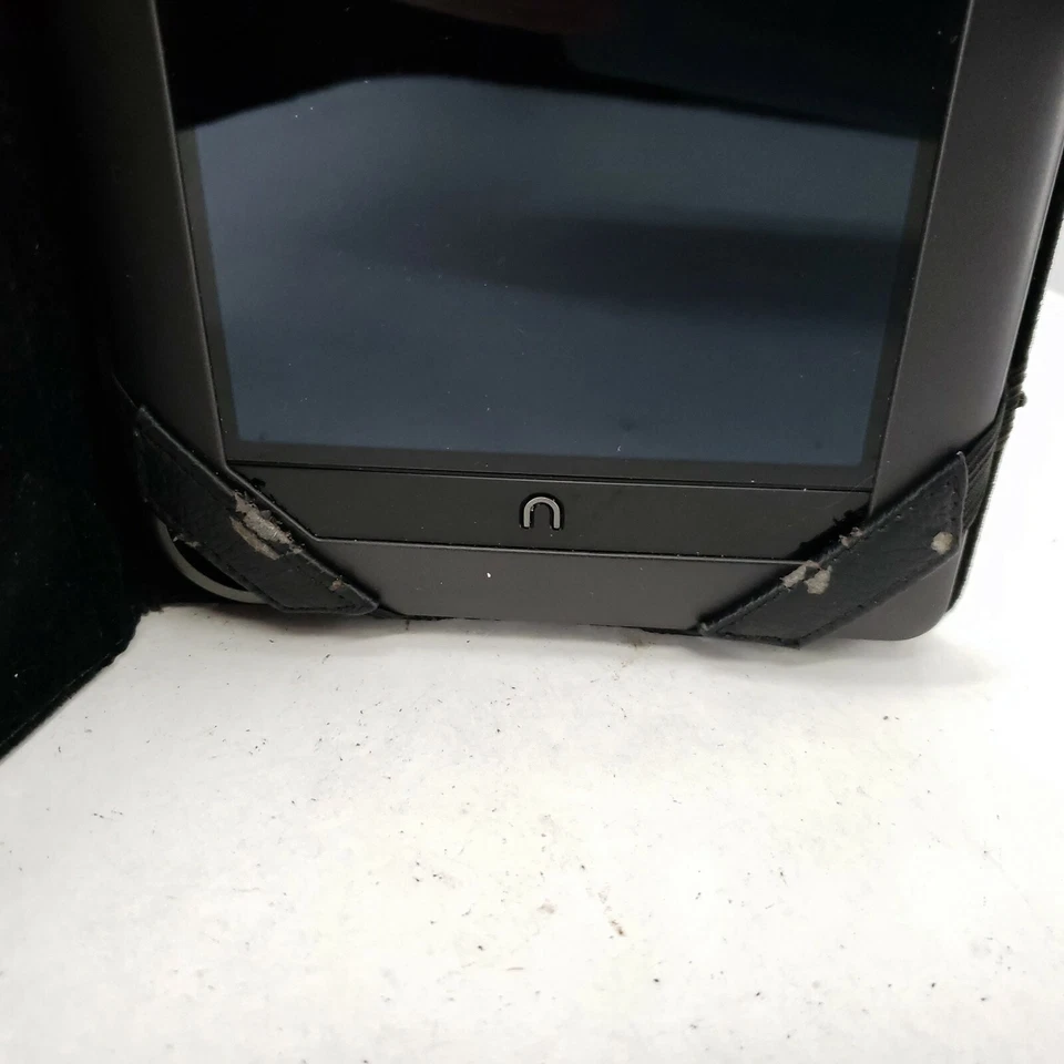 Barnes & Noble BNRV200 Bundled with Case (No Charger) - Image 2 of 4