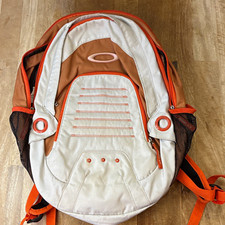 Zaino Oakley 15L Daypack arancione/bianco/nero tasche a rete con zip adatto 15"