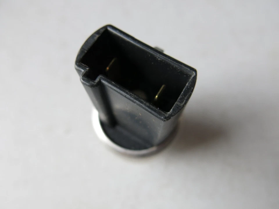 Four Seasons 35960 Cycling Pressure Switch fits Ford Mazda Lincoln '80-'94 - Image 2 of 3