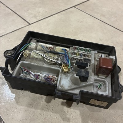 LEXUS LS430 2001-2005 TRUNK JUNCTION FUSE RELAY BOX FUSEBOX 82670-50080 used