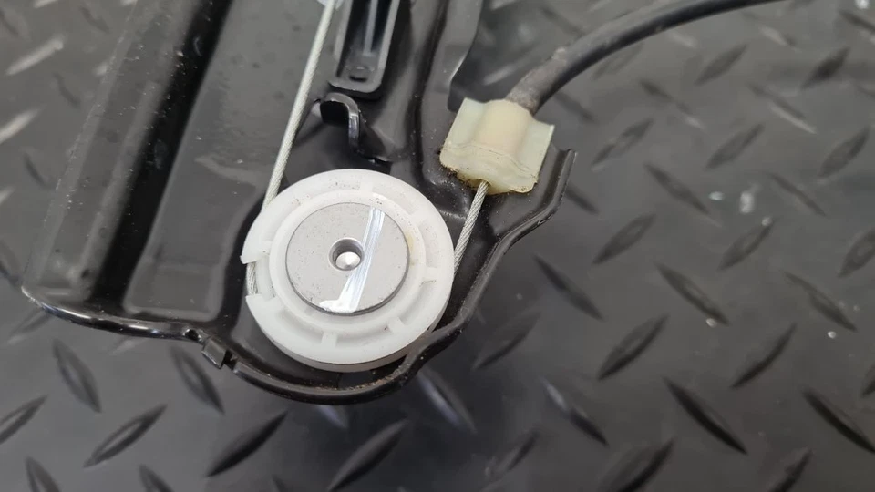 AUDI E-TRON GT RS GT MK1 (F83) 2024 Window Regulator Front Left Side 9J1837461D - Image 3 of 4