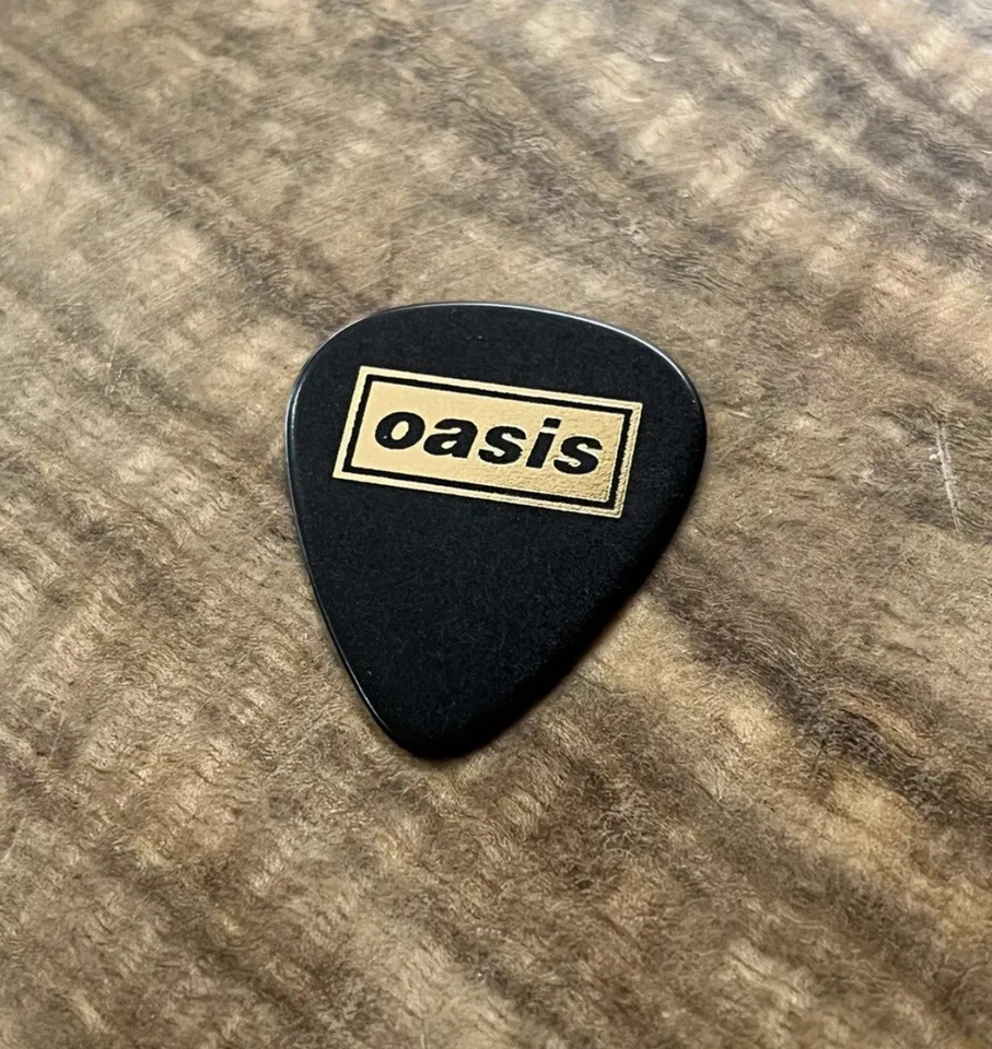 OASIS Black / Gold Plectrum By Casual Guitar Picks