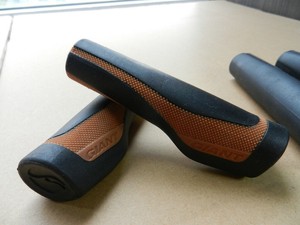 giant bicycle hand grips