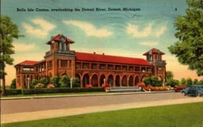 LINEN POSTCARD- BELLE ISLE CASINO OVERLOOKING THE DETROIT RIVER, MICHIGAN  BK27