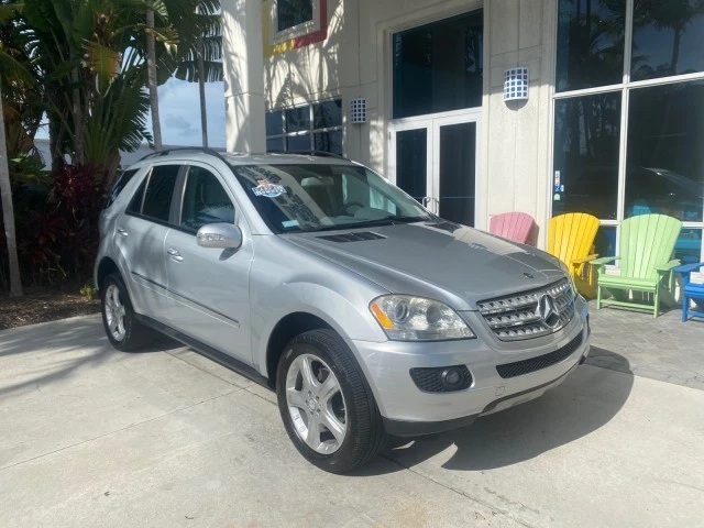 Mercedes-Benz 2008 3,5 L único dueño poco kilometraje 48.493  Foto 2 de 4