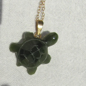 Authentic Yellow Gold-Plated Carved Green Jade Turtle Pendant 17" Necklace Tortoise