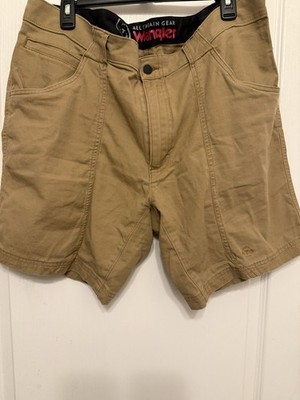 Wrangler ATG Men's Outdoor Utility Shorts Size 38 Tan Khaki Hiking Stretch