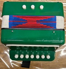    D'Luca Child Button Accordion 7 treble buttons and 2 bass buttons - Green  
