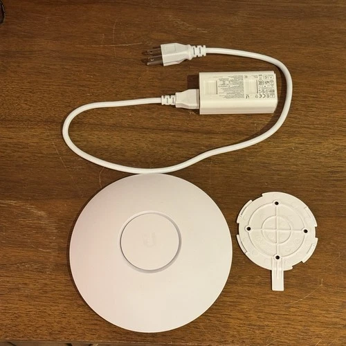 Unifi AP AC LR (UAP-AC-LR) Long Range with Backplate and POE Adapter