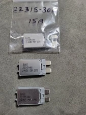 Lot of 3 Bussmann 22315-000 15A 24VDC Circuit Breakers – Blade Type