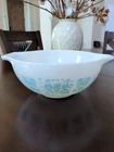 Vintage Pyrex Amish Butterprint 443 Cinderella Mixing Bowl Blue White 2.5QT