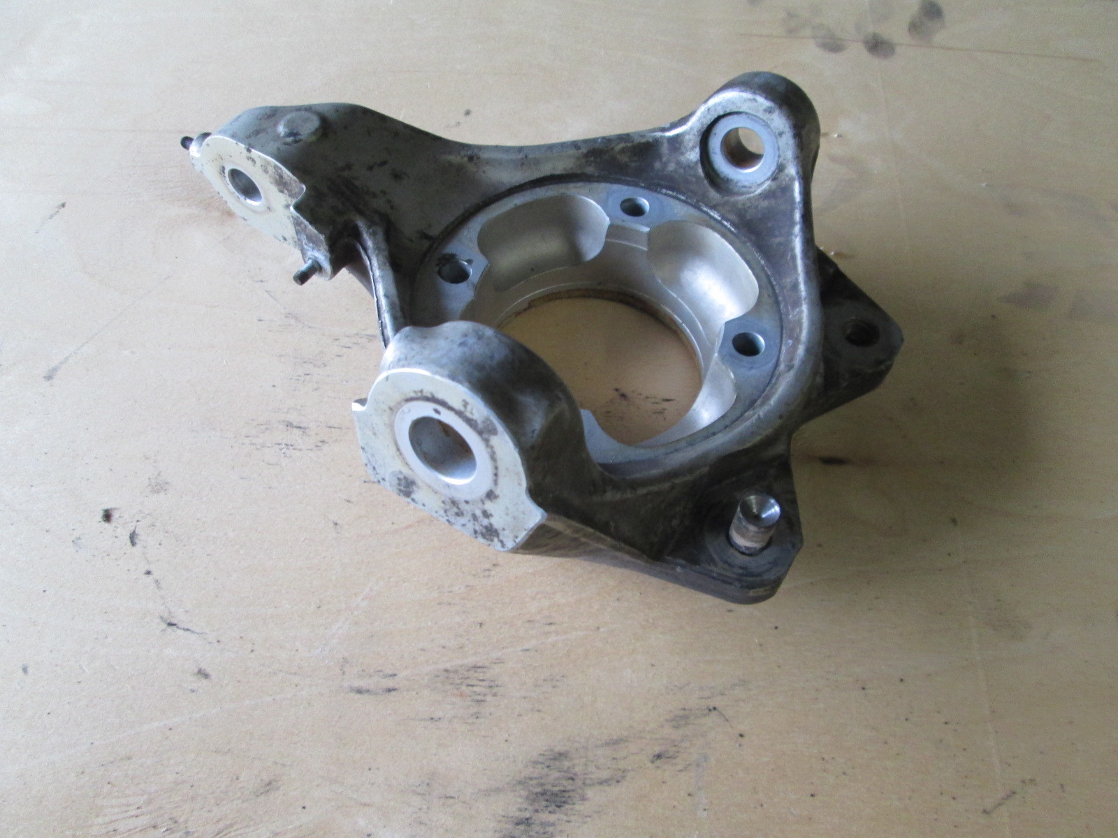 Ferrari 355 LH Front Stub Axle /  Steering Knuckle / Spindle (B)  # 175488