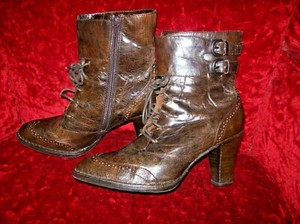 frye julie boot