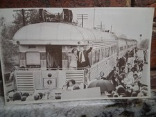 Press Photo 1976 - President Gerald Ford & Mrs. Betty Ford on Train Whistle Stop