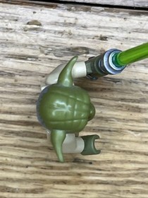 Lego Star Wars mini figure Yoda with light saber set 75017-1 mint