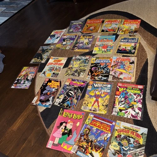 Lot Of 22 VINTAGE DC Comic Marvel Archie Batman Superman etc
