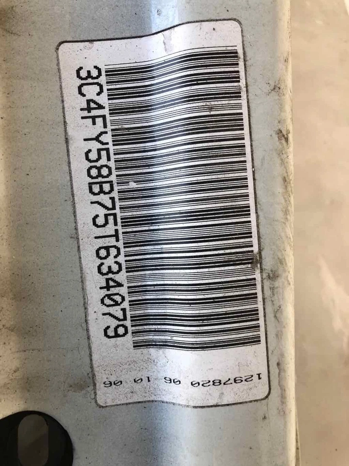 Barra de impacto de refuerzo de parachoques delantero Chrysler PT CRUISER 2001-2005 2,4 L FABRICANTE DE EQUIPOS ORIGINALES Foto 4 de 4