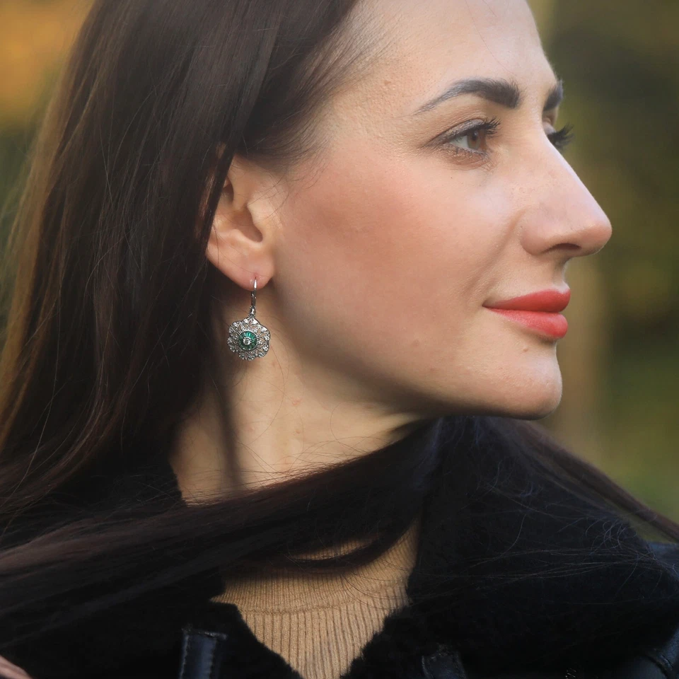 Orecchini Dormeuse Argento Belle Epoque Incastonati Con CZ Verde Floreale SC1 - Immagine 4 di 4