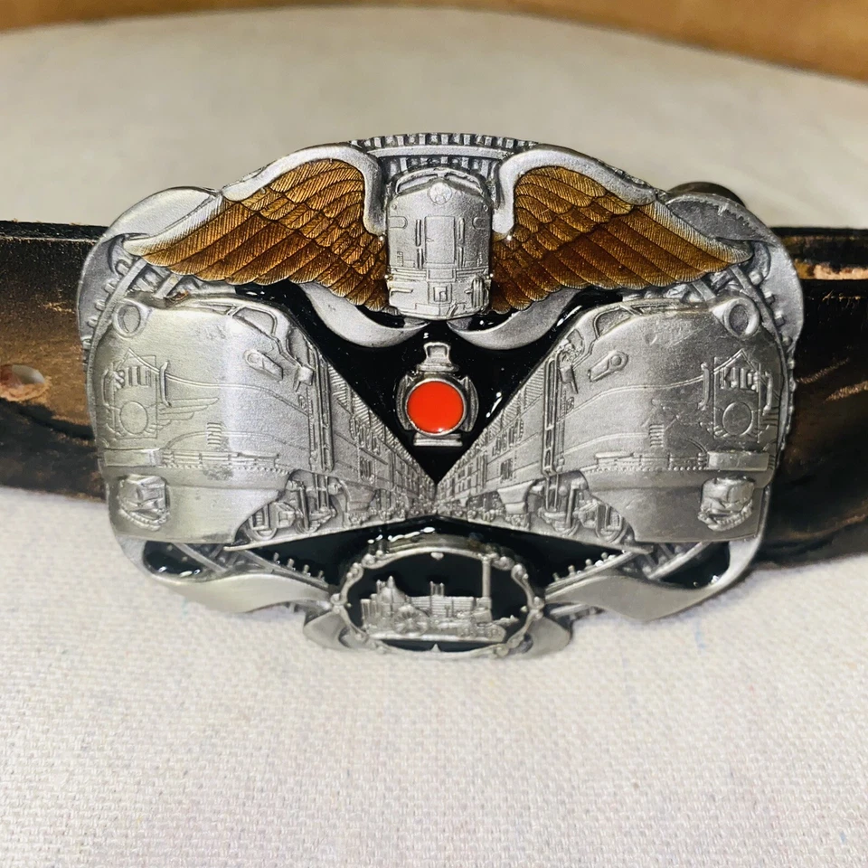 Vintage 1995 Bergamot Leather Embossed Train Belt Colored Railroad Buckle - Imagem 2 de 4