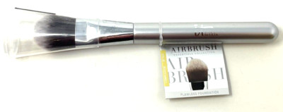 IT Cosmetics Airbrush Essential Collection Flawless Foundation Brush Sealed