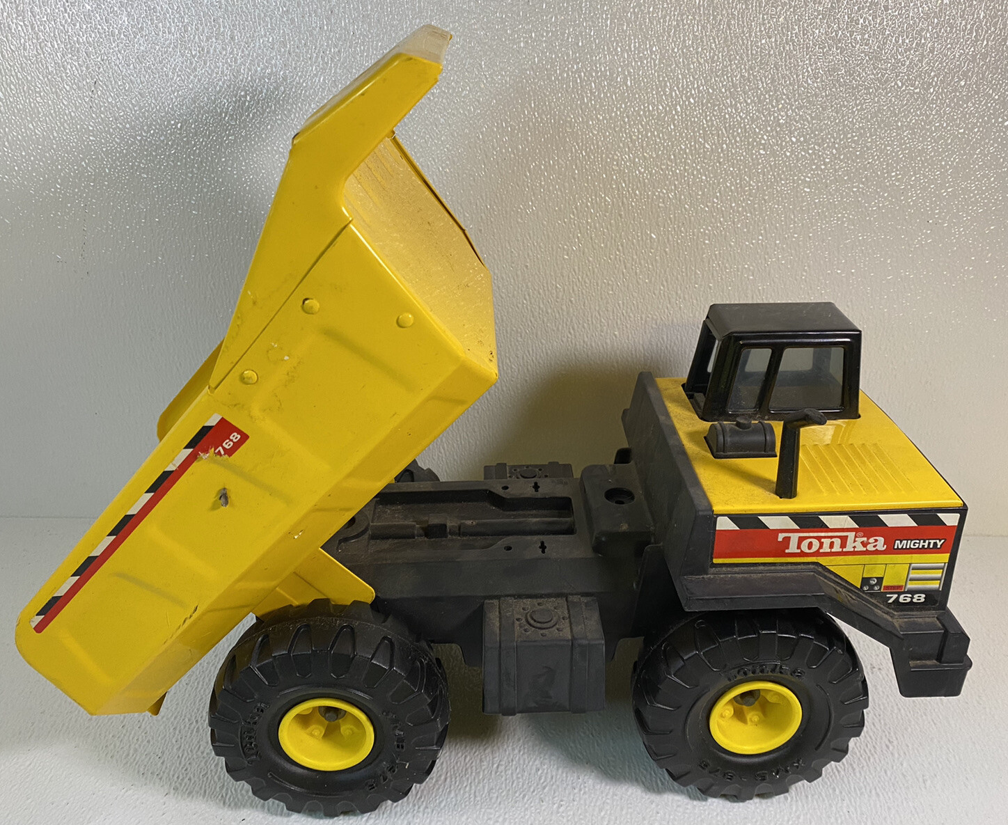 Vintage Tonka Mighty Dump Truck 768 Big 17” Long Yellow 1999 Metal Toy