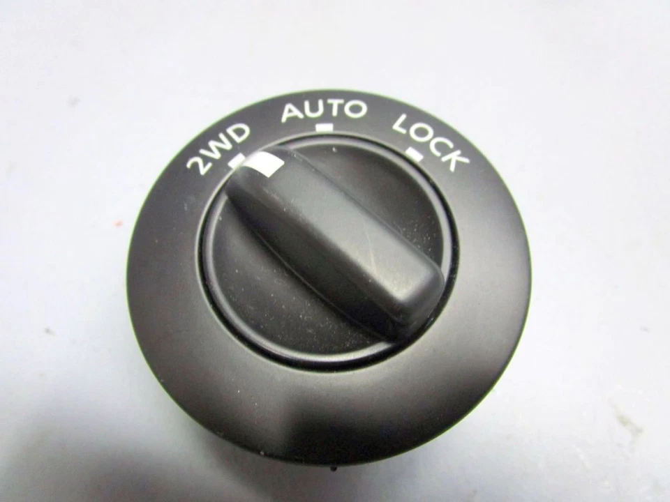 Interruptor 4x4 NISSAN X-TRAIL (T30) 2.2 DCI Foto 2 de 4