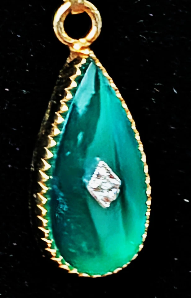 COLLAR COLGANTE DE PLATA DE LEY 925 CON CENTRO DE CALCEDONIA VERDE Y DIAMANTES Foto 3 de 4