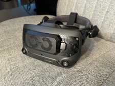 Used Valve Index VR Headset - with 4 lighthouse base stations and controllers