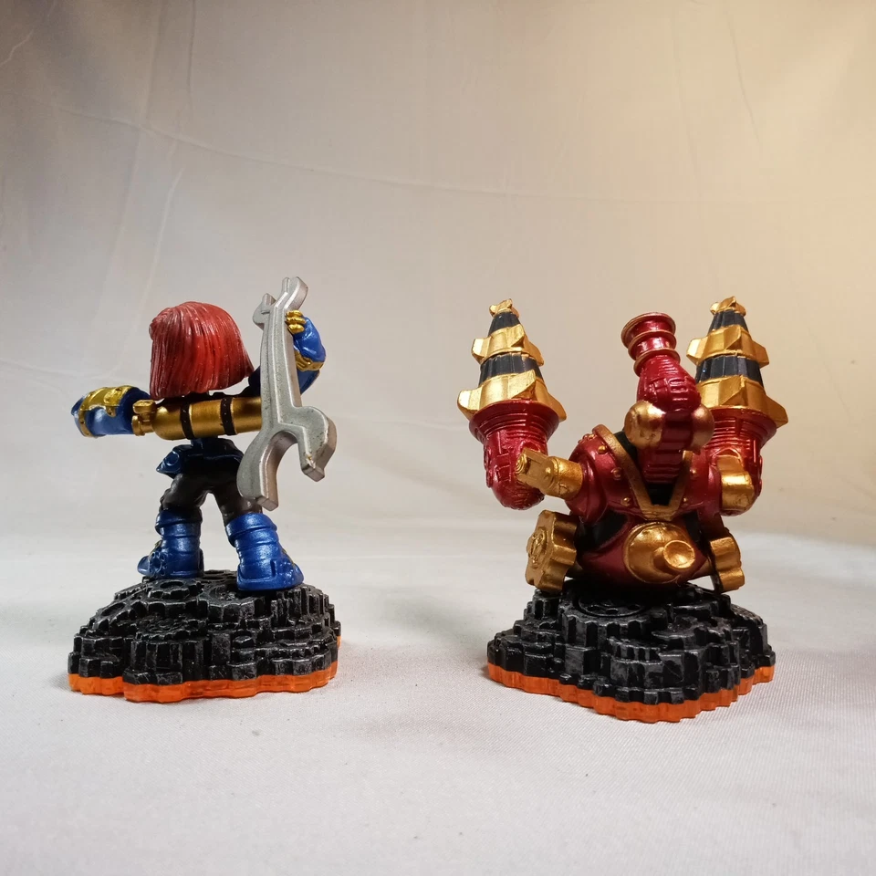 Lote Nintendo Wii incluyendo 3 juegos, una almohadilla Skylanders y 4 Skylanders Foto 3 de 4