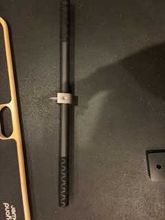 Beyond Power Carbon Bar with Premium Grip (24in)