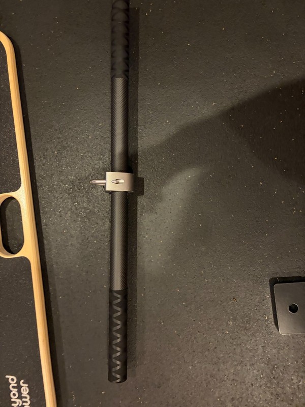 Beyond Power Carbon Bar with Premium Grip (24in)
