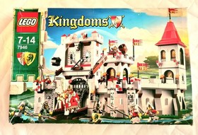 LEGO 7946 KING'S CASTLE Kingdoms NEW FACTORY SEALED RARE 2010 RETIRED VINTAGE