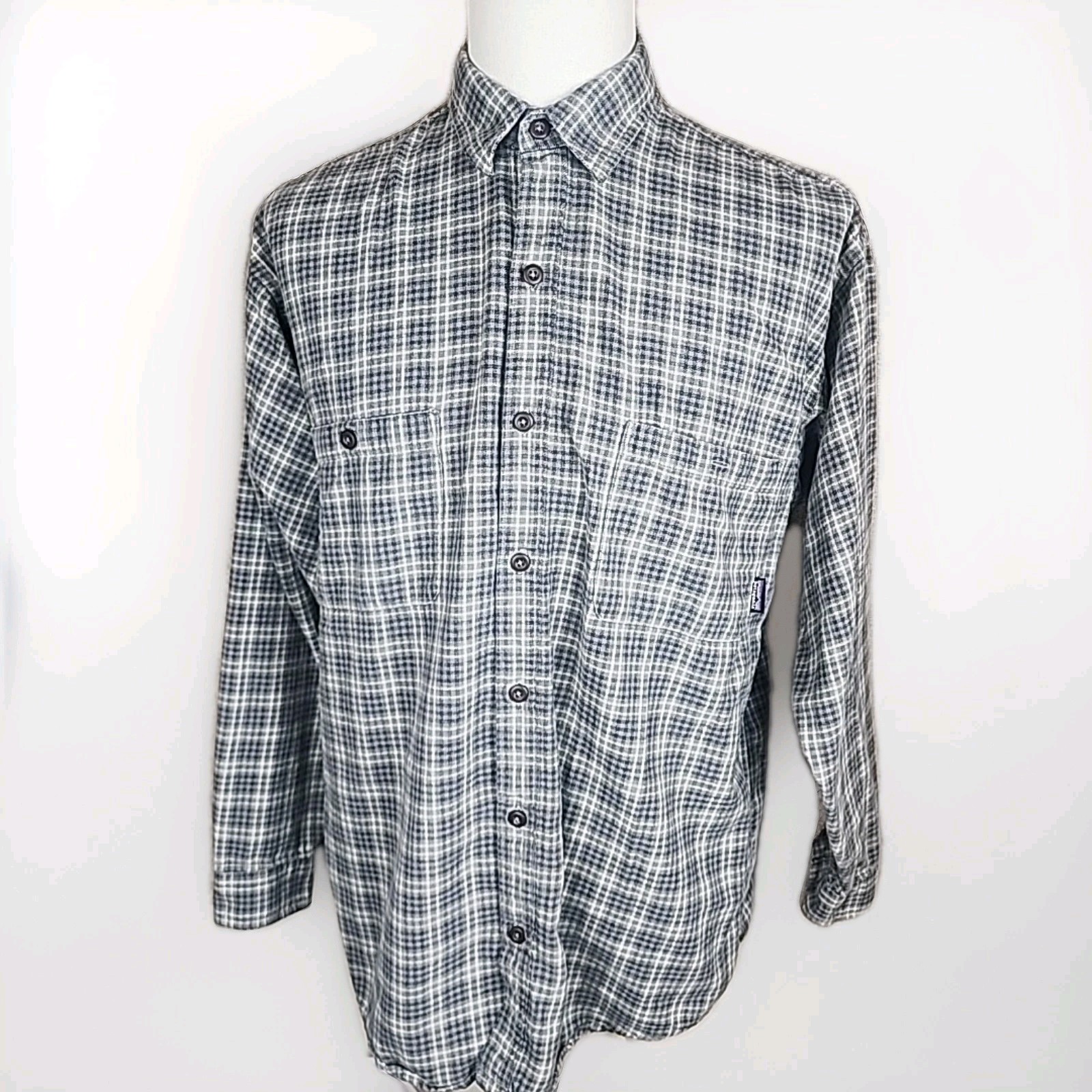 Patagonia Organic Cotton Men's Gray Plaid Long Sleeve Button Down Shirt Size L thumbnail 2