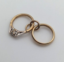 9ct Yellow Gold Small wedding engagement ring Charm with jump ring 2.1 grams