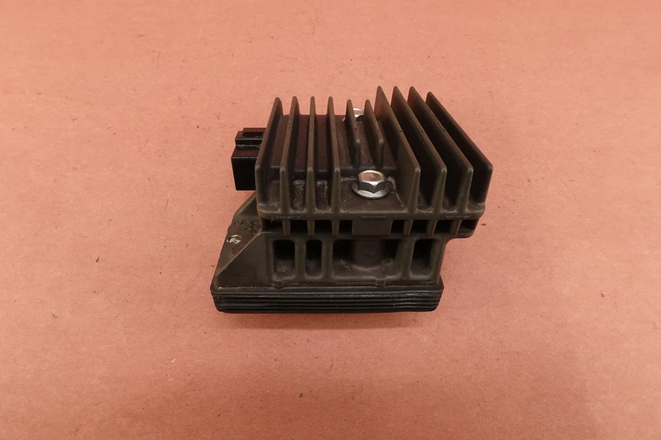 Yamaha R3 YZF-R3 2016 15-18 YZFR3 RECTIFICADOR REGULADOR DE VOLTAJE Foto 2 de 4