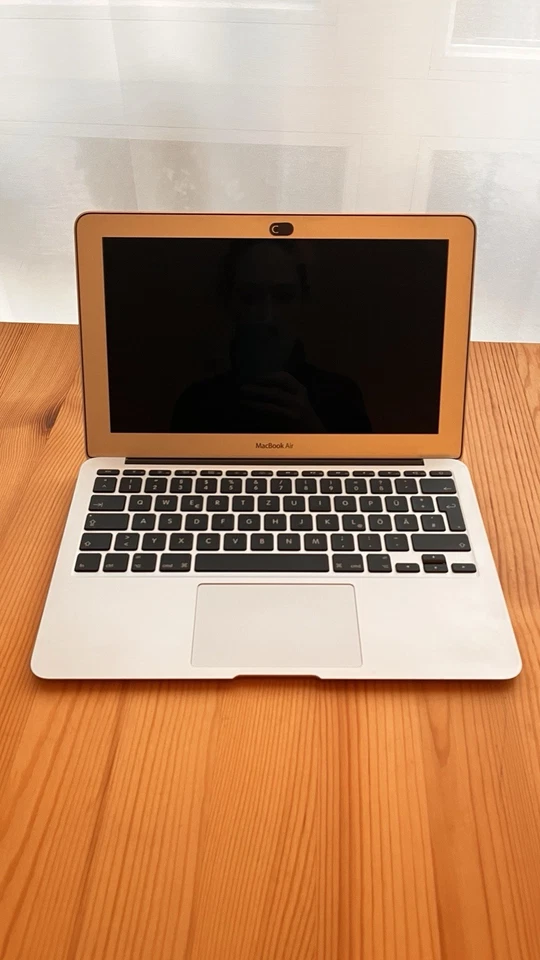 Apple MacBook Air 11,6 Zoll (128GB SSD, Intel Core i5 4. Gen, 2,70 GHz, 4GB)